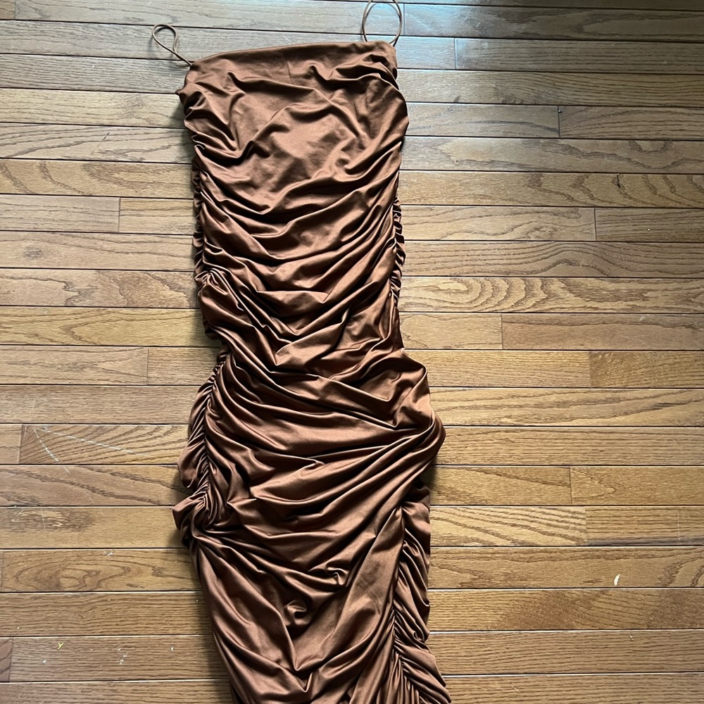 Brown scrunched fitted dress